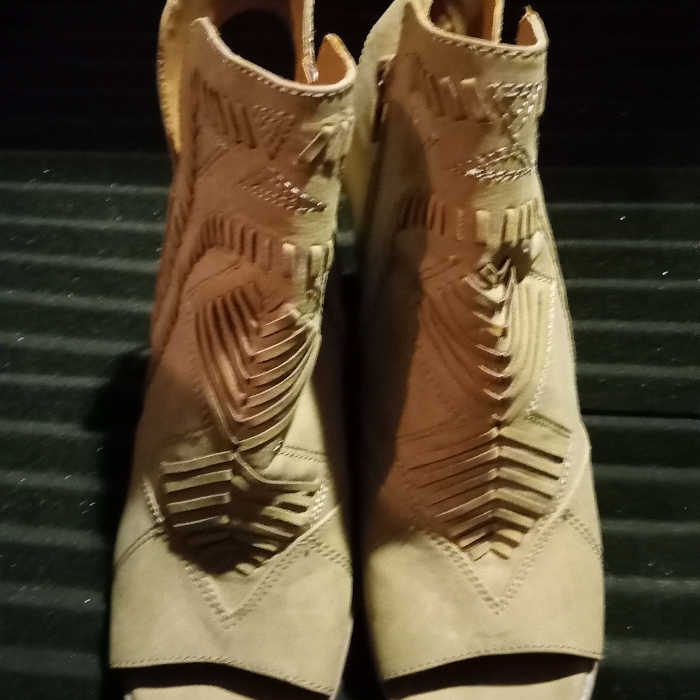 Women's Universal threads goods co. Shoes